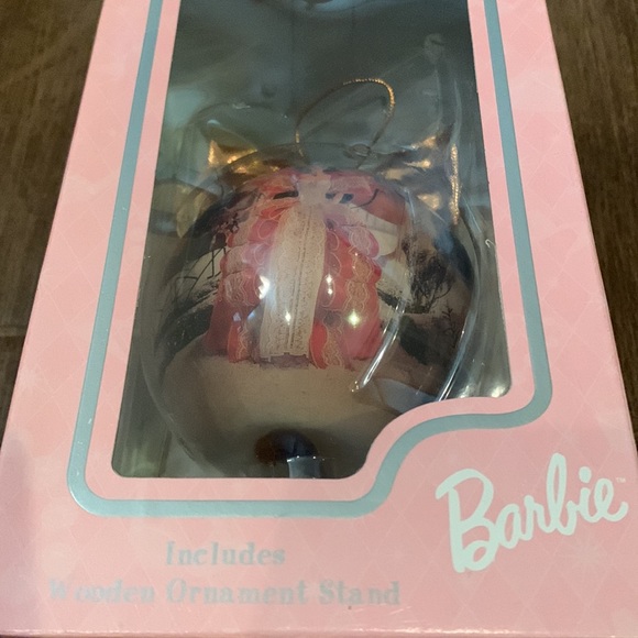 New in box;never opened 1997 Holiday Barbie 4” Decoupage Ornament included stand - Picture 3 of 12